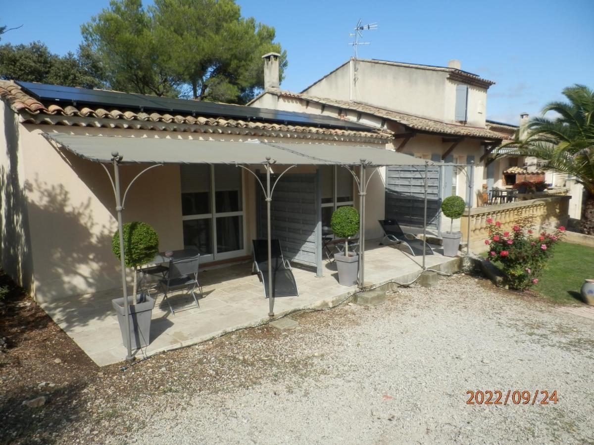 Mas Les Vieux Chenes Bed & Breakfast Lambesc Dış mekan fotoğraf