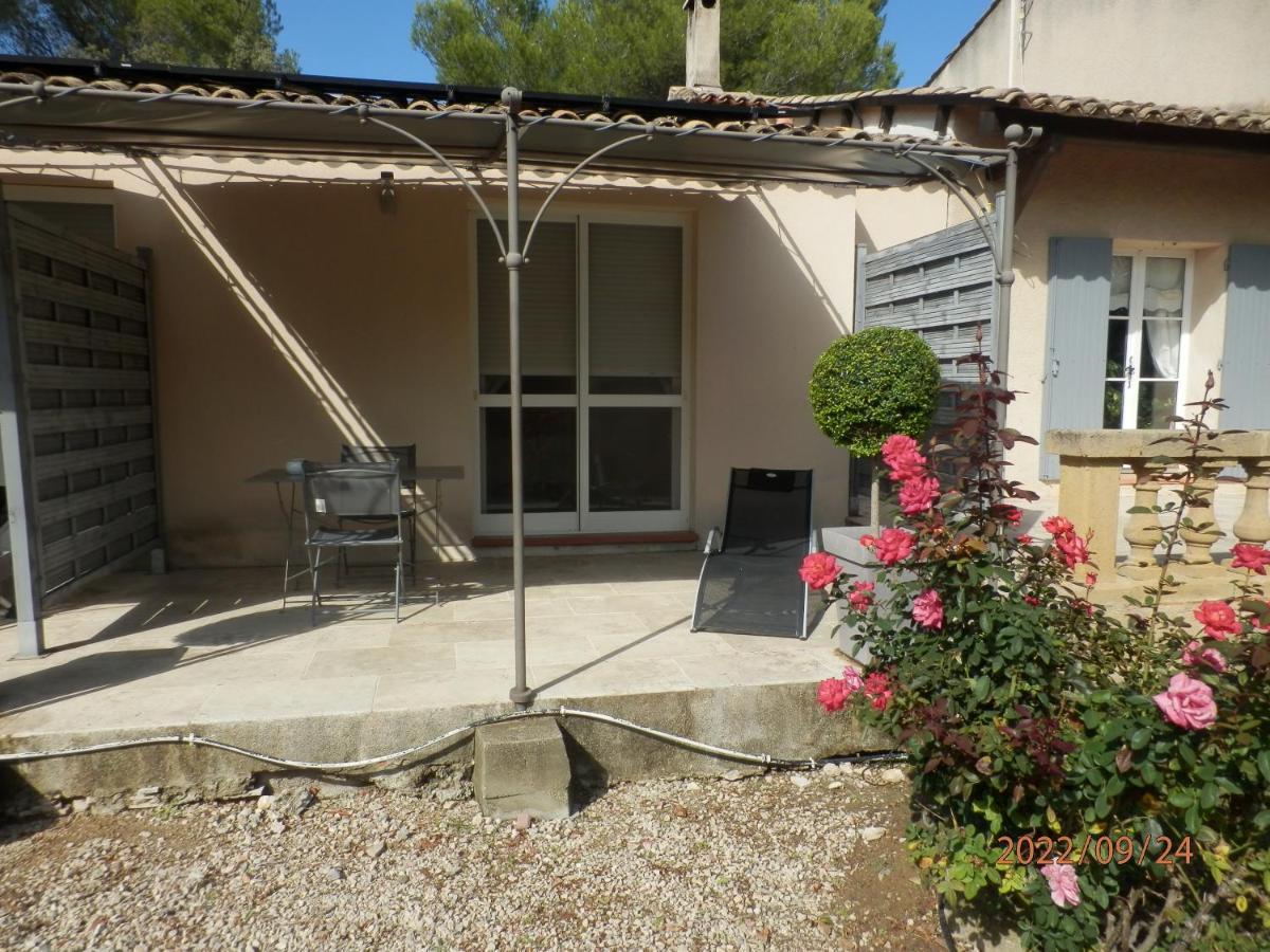 Mas Les Vieux Chenes Bed & Breakfast Lambesc Dış mekan fotoğraf