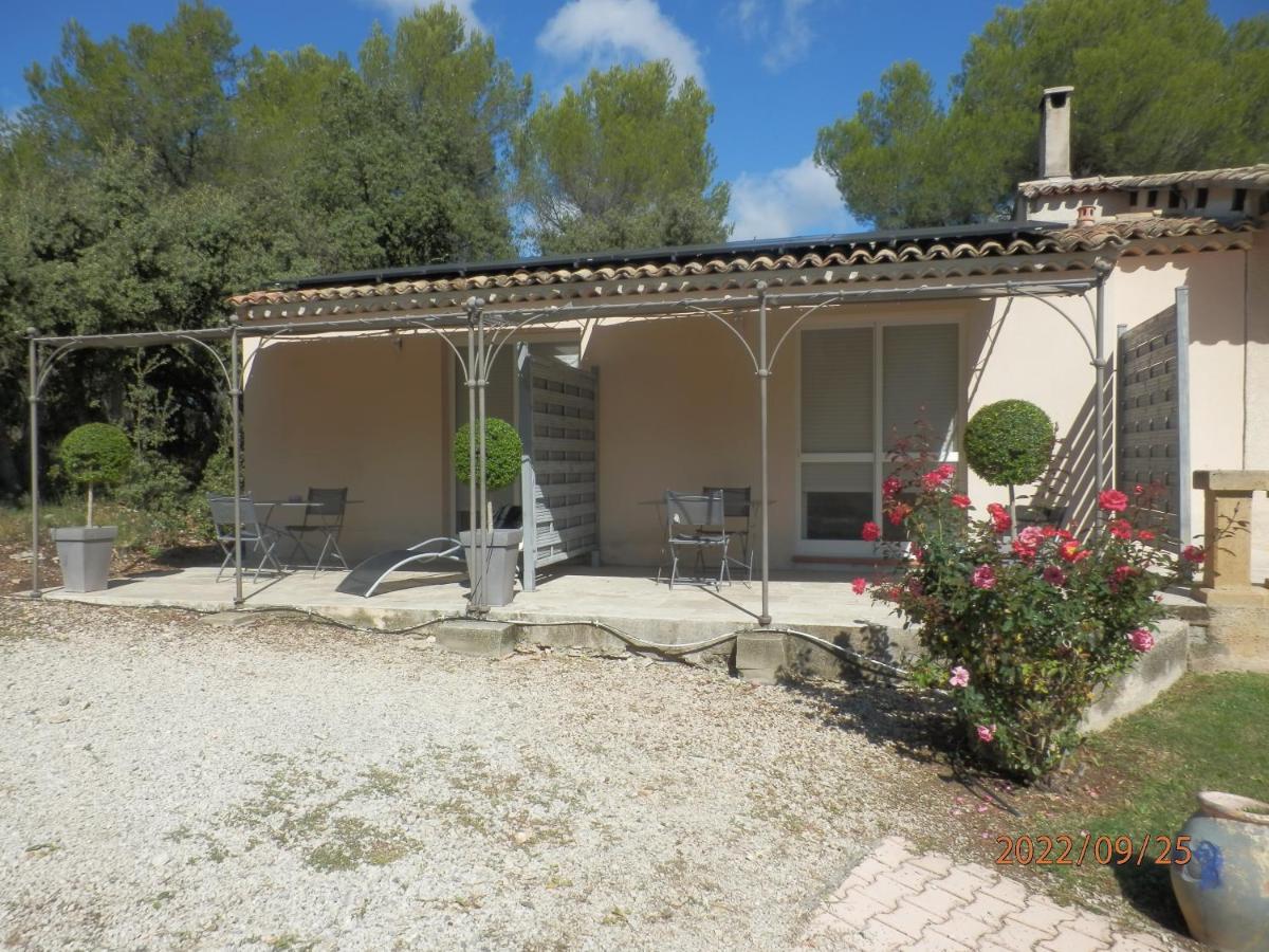 Mas Les Vieux Chenes Bed & Breakfast Lambesc Dış mekan fotoğraf