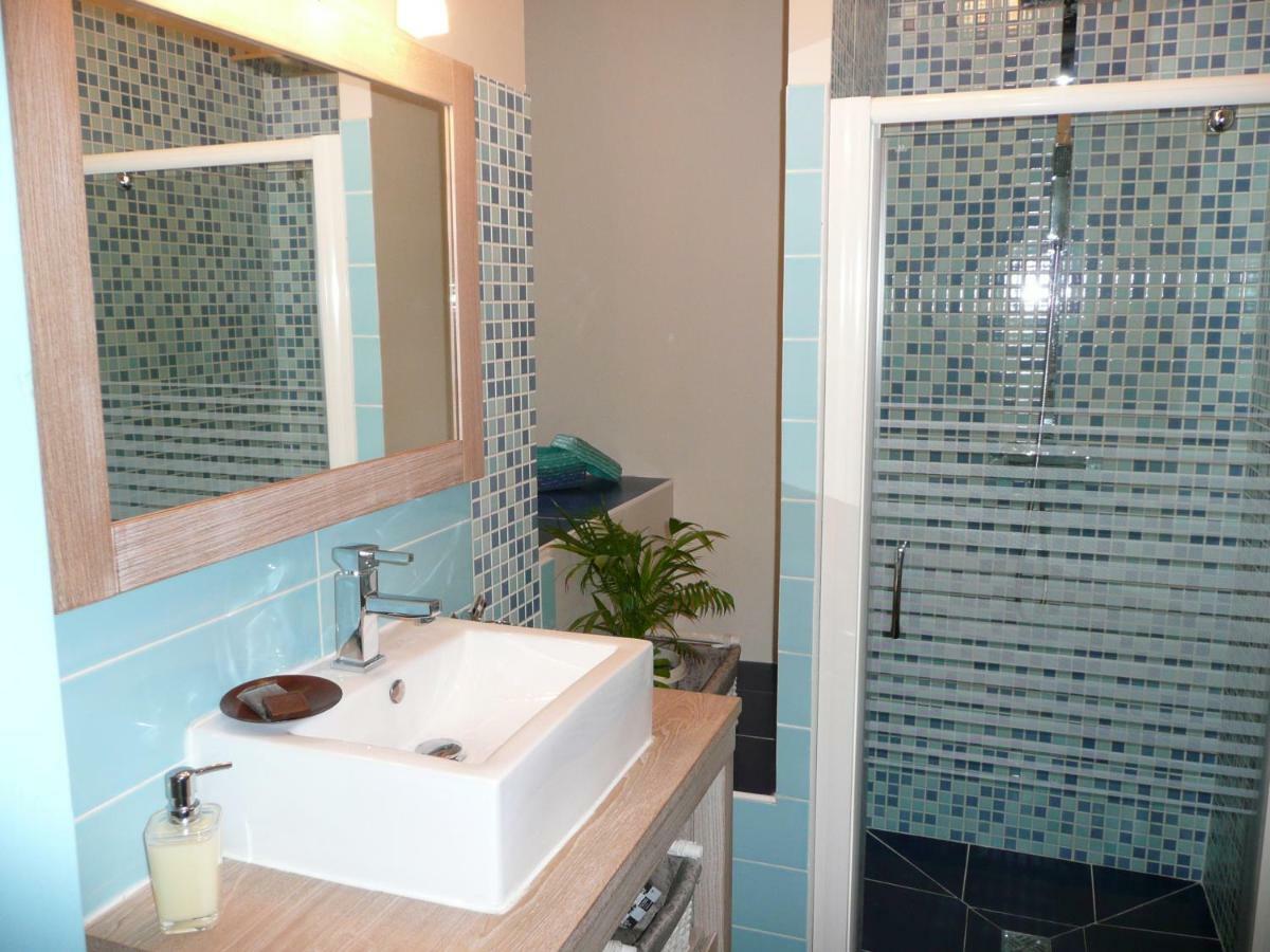 Mas Les Vieux Chenes Bed & Breakfast Lambesc Dış mekan fotoğraf